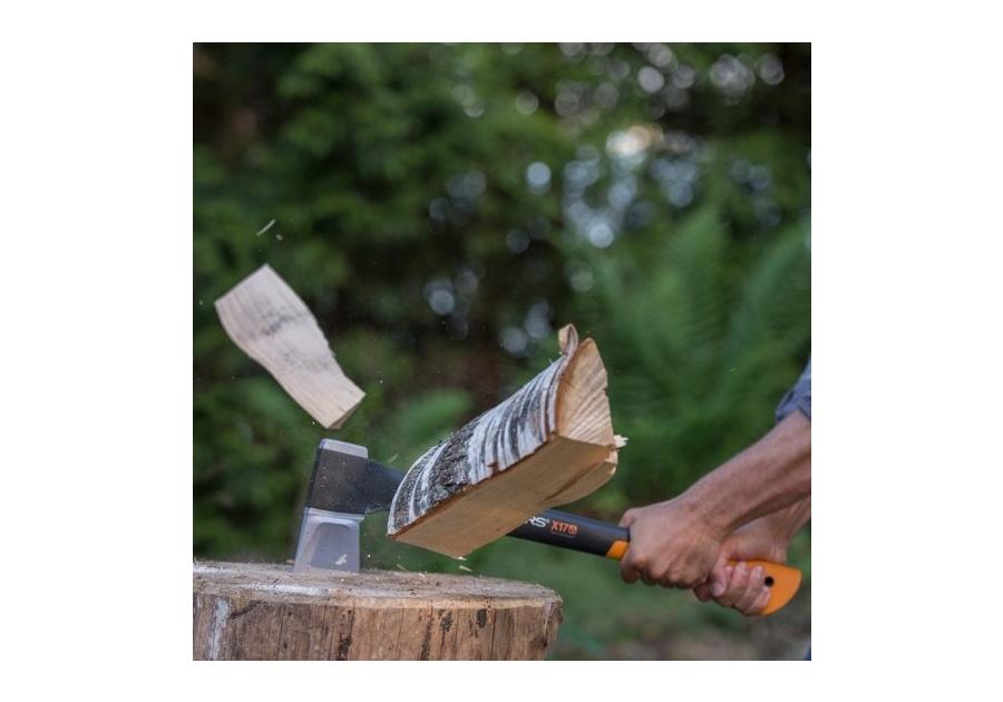 Siekiera M-X17 + Ostrzałka do siekier i noży Xsharp FISKARS