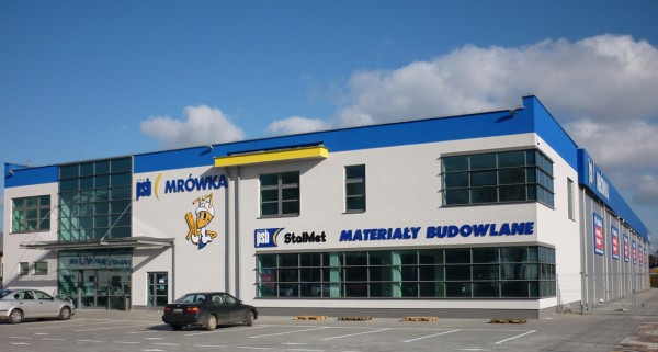 Zakupy materiałów budowlanych w składzie
