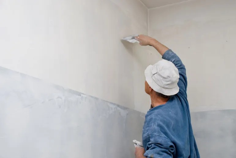 Чем заклеить дыру в стене – Как заделать небольшие полости?