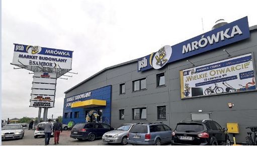 CZERSK (woj. pomorskie) – otwarcie Mrówki odbyło się 10.06.2020 r., – inwestorem jest firma SAMBOR, – powierzchnia handlowa stanowi 1800 m2 + ogród zewnętrzny 900 m2, – klientów obsługuje 24-osobowy zespół pracowników.