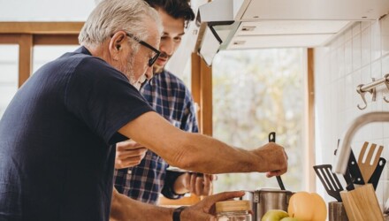 Jak podłączyć okap kuchenny – do komina, prądu, wentylacji