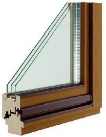 Поперечное сечение трехстворчатого деревянно-алюминиевого окна