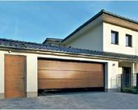 Jak dobrze wybrać i zamontować bramę oraz drzwi do garażu?